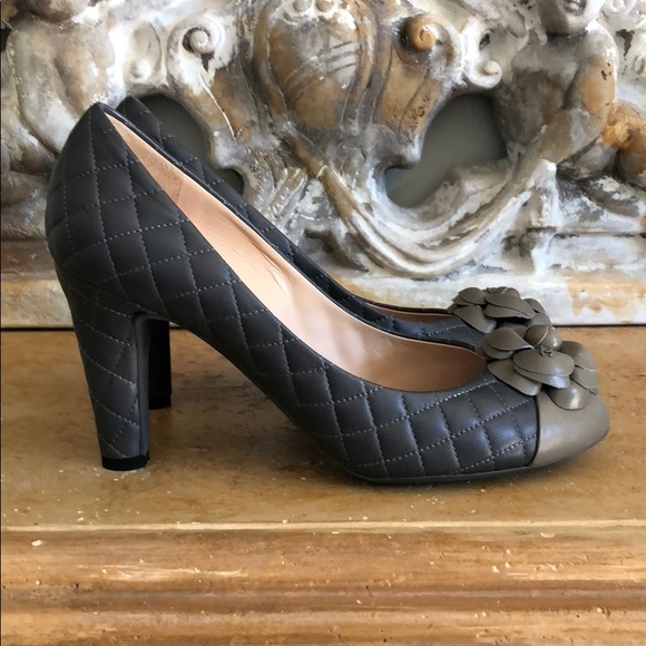 Channel quilted two tone heels - Picture 4 of 10